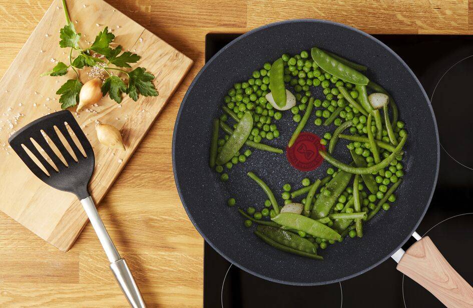 Wok serpenyő Tefal Natural Force G2661972 28 cm