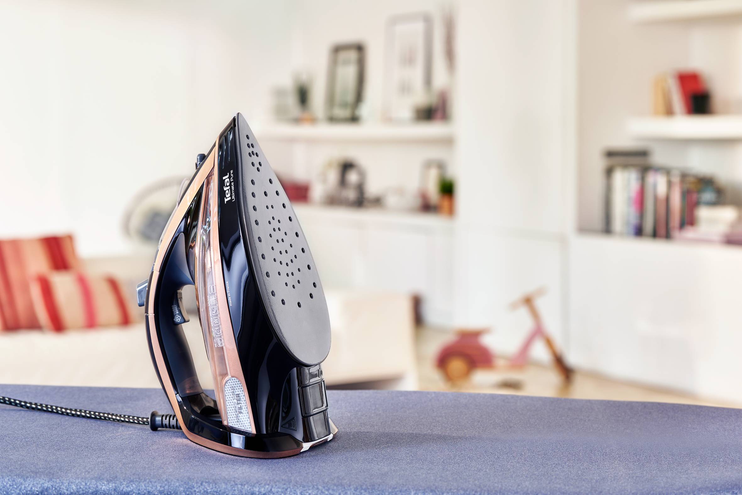 Gőzölős vasaló Tefal Ultimate Pure FV9865E0 Arany/Fekete