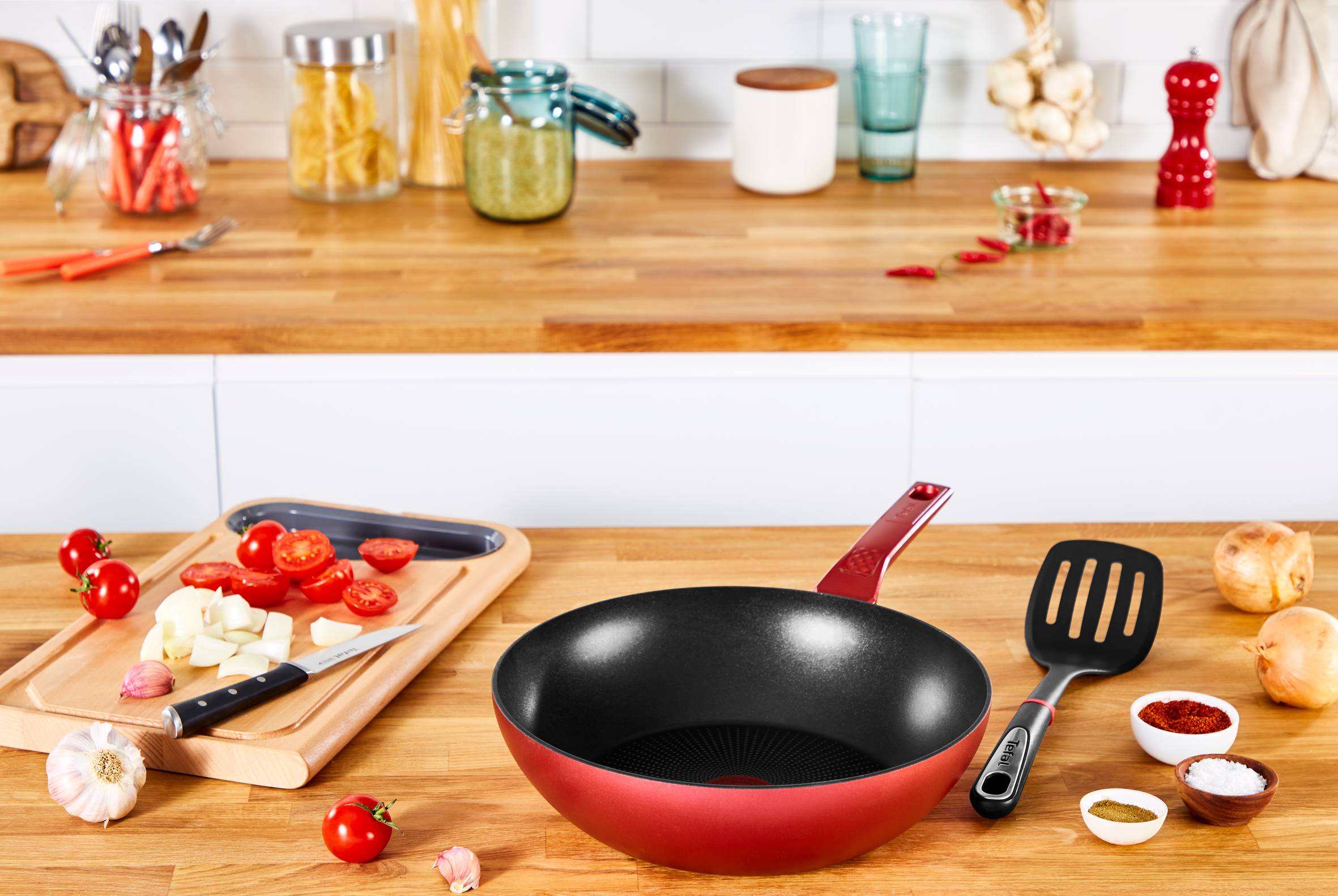 Wok serpenyő Tefal Daily Chef Red G2731972 28 cm