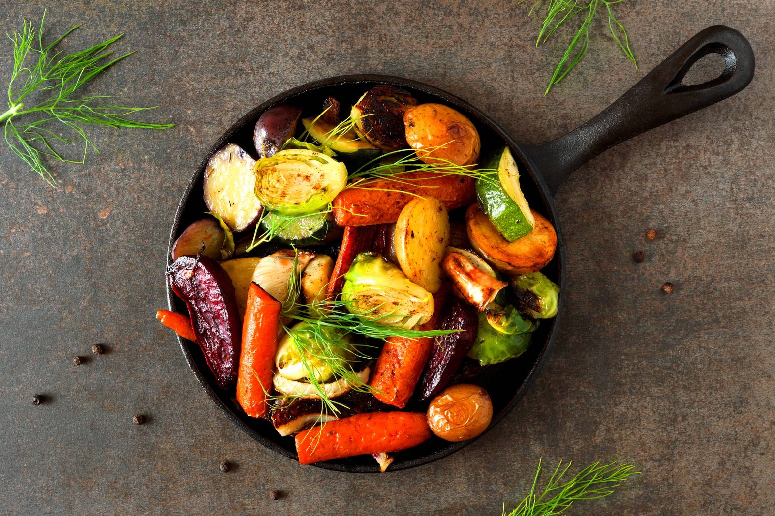 Large-Frying pan with vegetables.jpg
